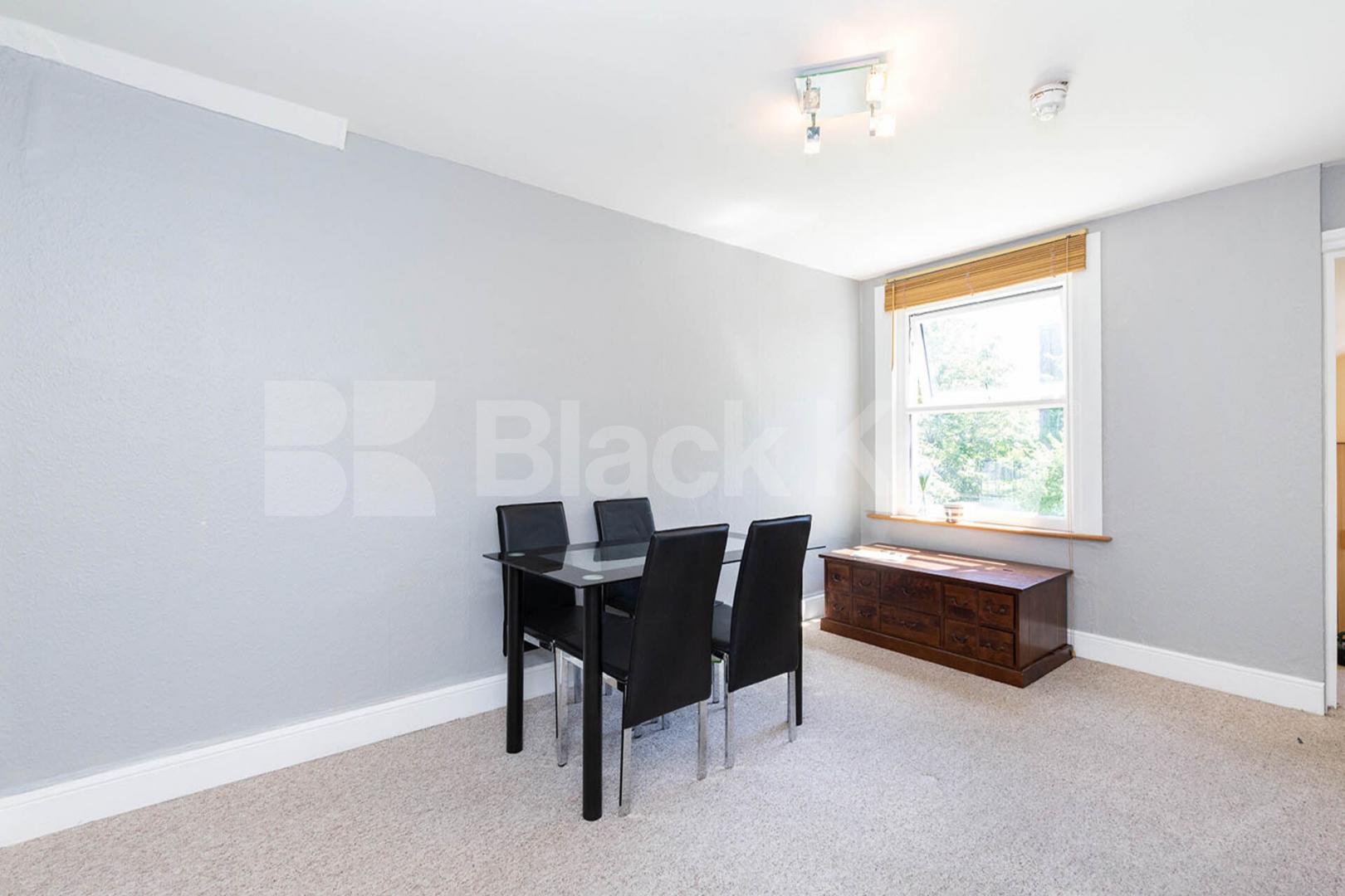 Bright two double bedroom flat set on the top floor of a period house Mercers Road, Tufnell Park